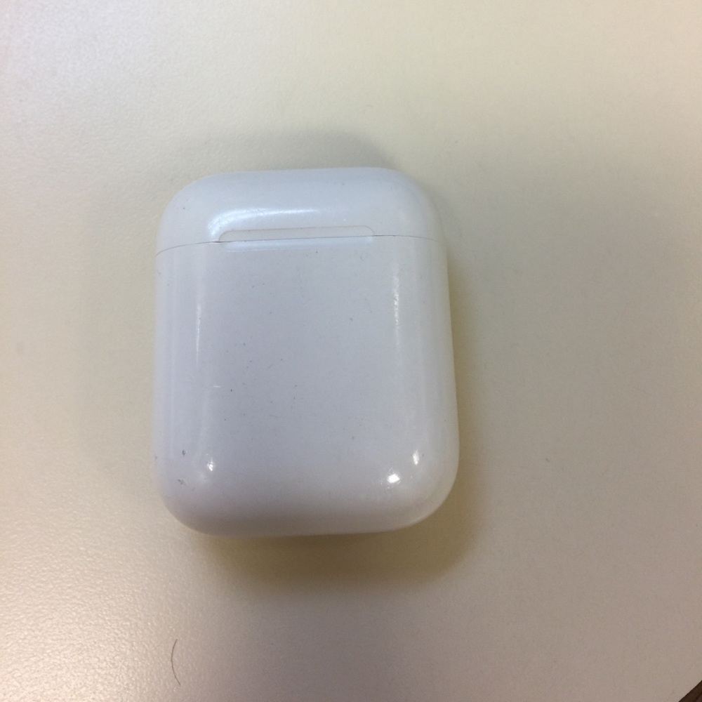Apple AirPod Charging Case